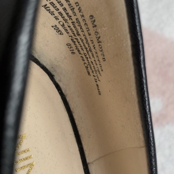 Nine West Pump, black, lamb skin, US6 - Picture 7 of 7